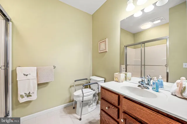$297,500 | 113 Creekside Drive, Unit 3, Brookhaven, PA 19015