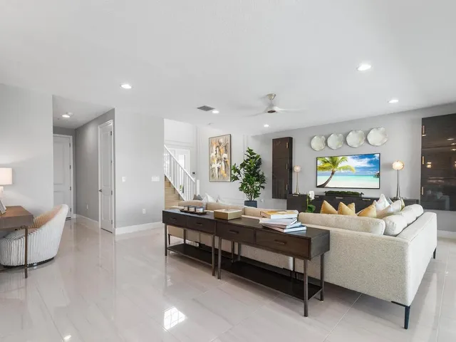 $1,090,000 | 1345 Harvester Crossing, Loxahatchee, FL 33470