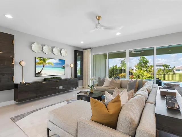 $1,090,000 | 1345 Harvester Crossing, Loxahatchee, FL 33470