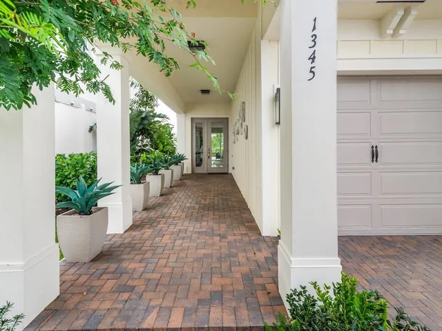 $1,090,000 | 1345 Harvester Crossing, Loxahatchee, FL 33470