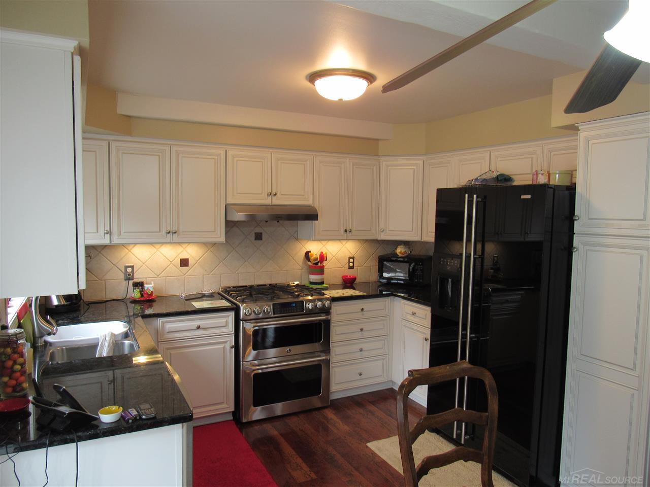 2405 Arlington Road Columbus, MI 48063 - Photo 37 of 63 31320057-36.JPG