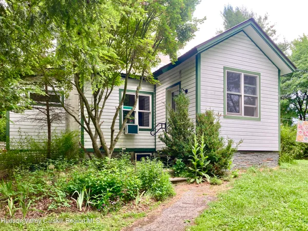 $3,800 | 576 Co Rte 6, Germantown, NY 12526