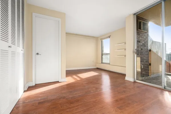 $615,000 | 872 Massachusetts Avenue, Unit 304, Cambridge, MA 02139