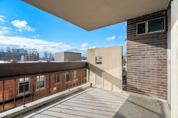 $615,000 | 872 Massachusetts Avenue, Unit 304, Cambridge, MA 02139