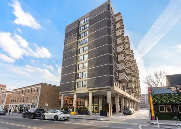 $615,000 | 872 Massachusetts Avenue, Unit 304, Cambridge, MA 02139