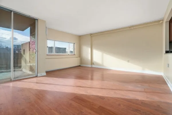 $615,000 | 872 Massachusetts Avenue, Unit 304, Cambridge, MA 02139