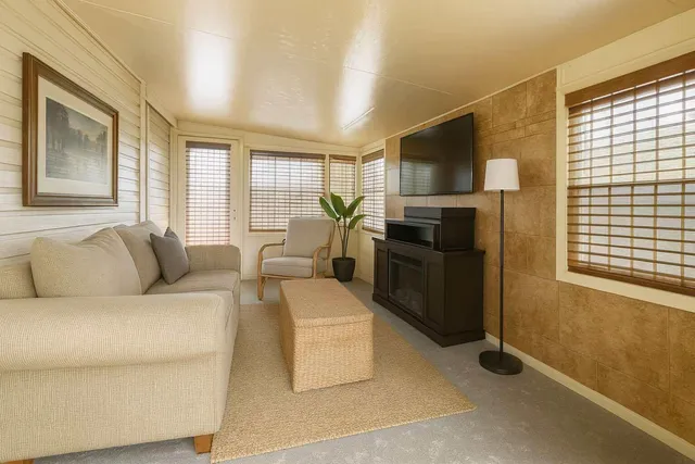 $79,800 | 1601 Highway 441, Unit 61, Okeechobee, FL 34974