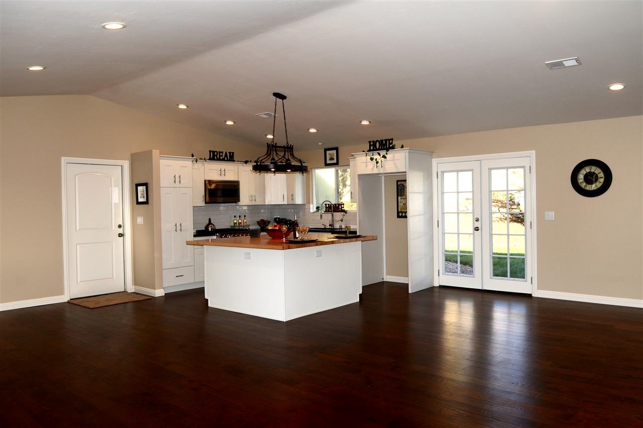 1825 Butters Road Carlsbad, CA 92008 - Photo 11 of 25