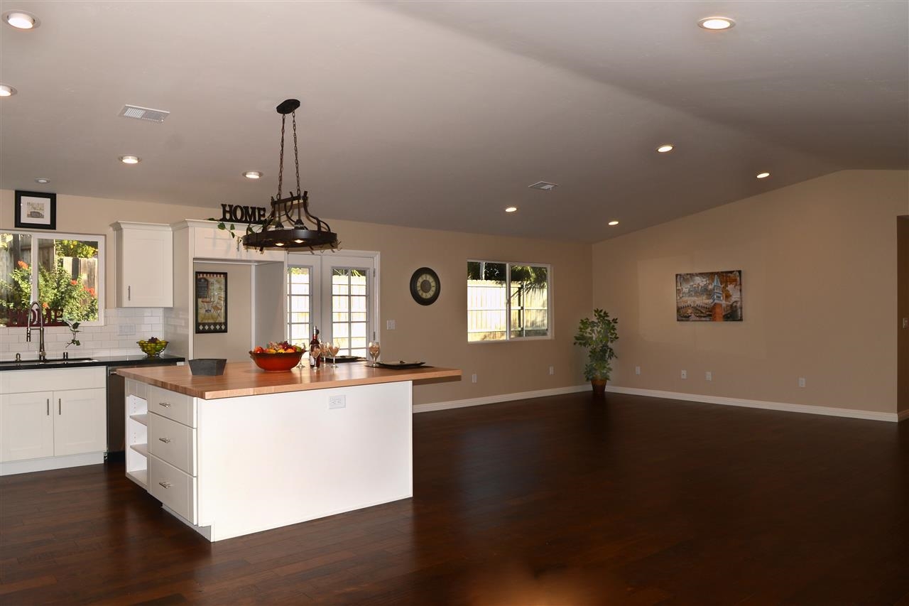 1825 Butters Road Carlsbad, CA 92008 - Photo 13 of 25