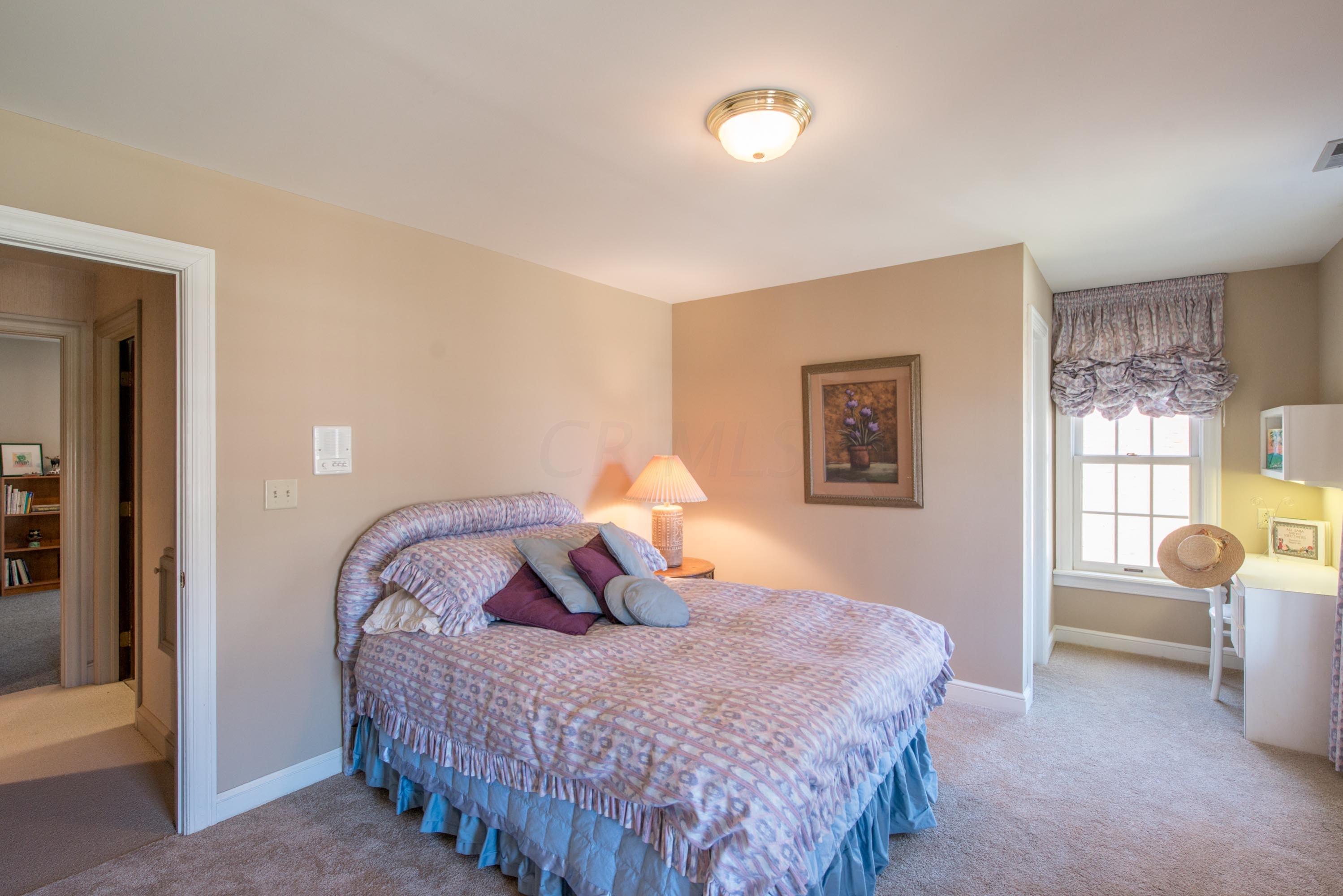 2101 Cheltenham Road Columbus, OH 43220 - Photo 18 of 28
