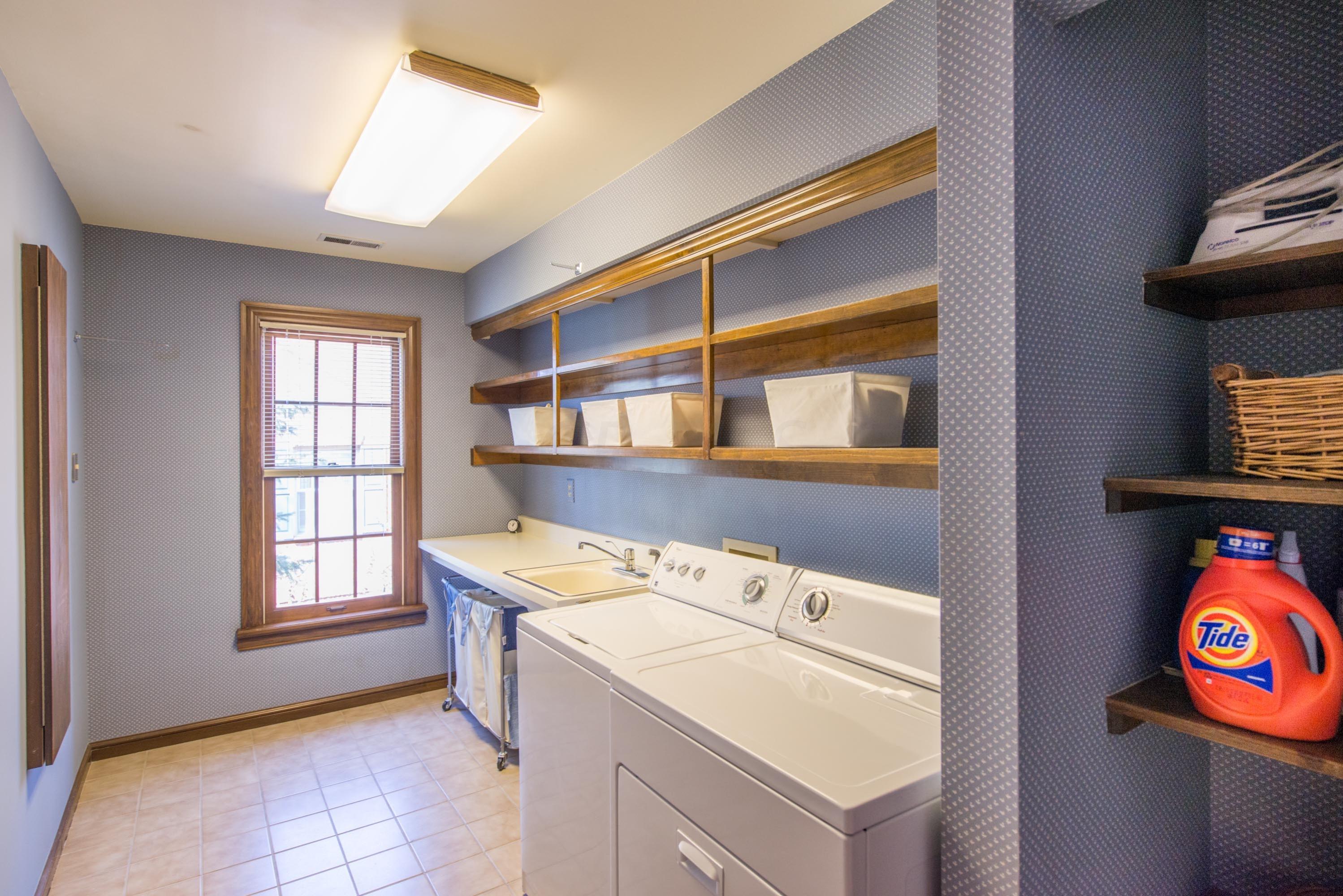 2101 Cheltenham Road Columbus, OH 43220 - Photo 23 of 28
