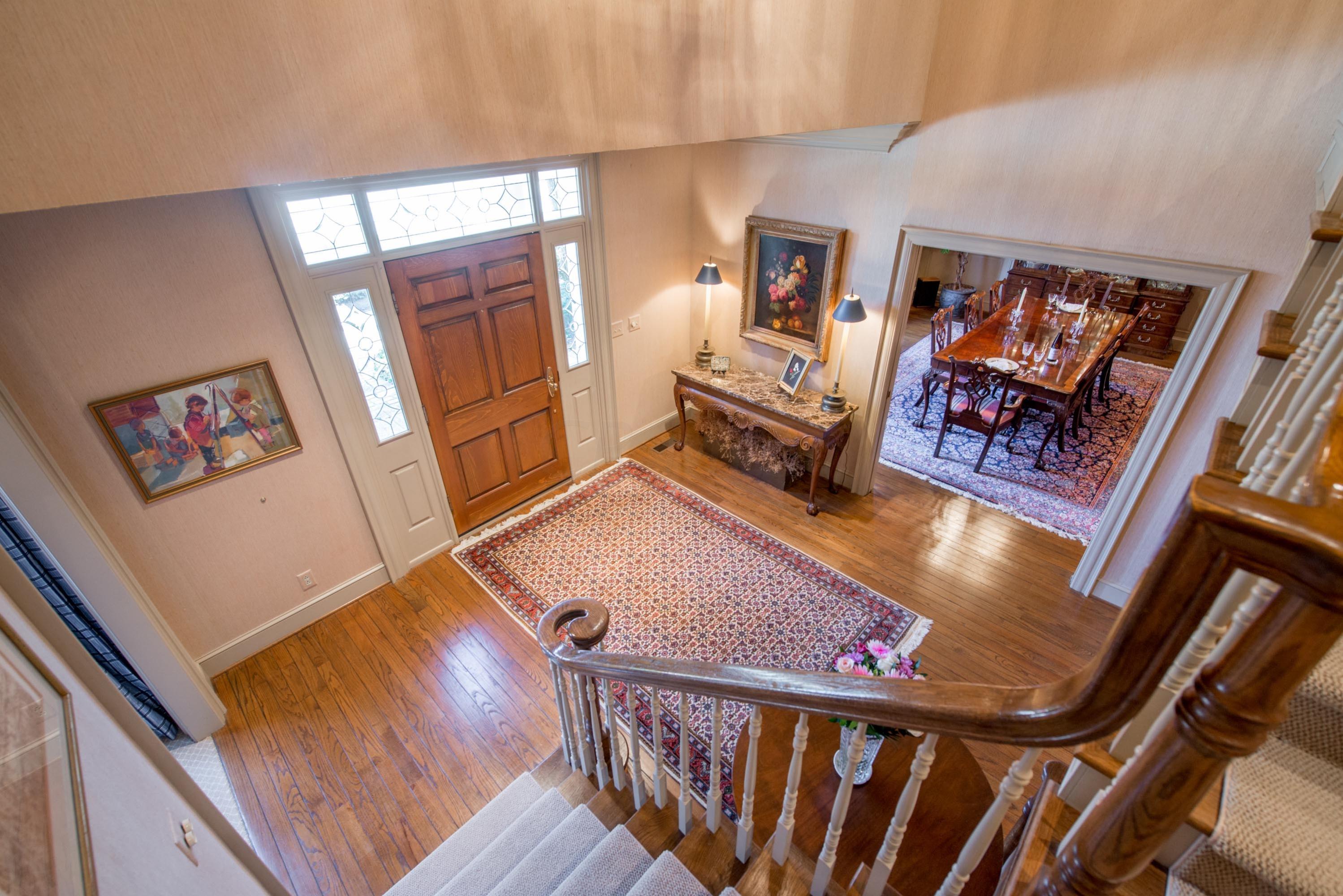 2101 Cheltenham Road Columbus, OH 43220 - Photo 4 of 28