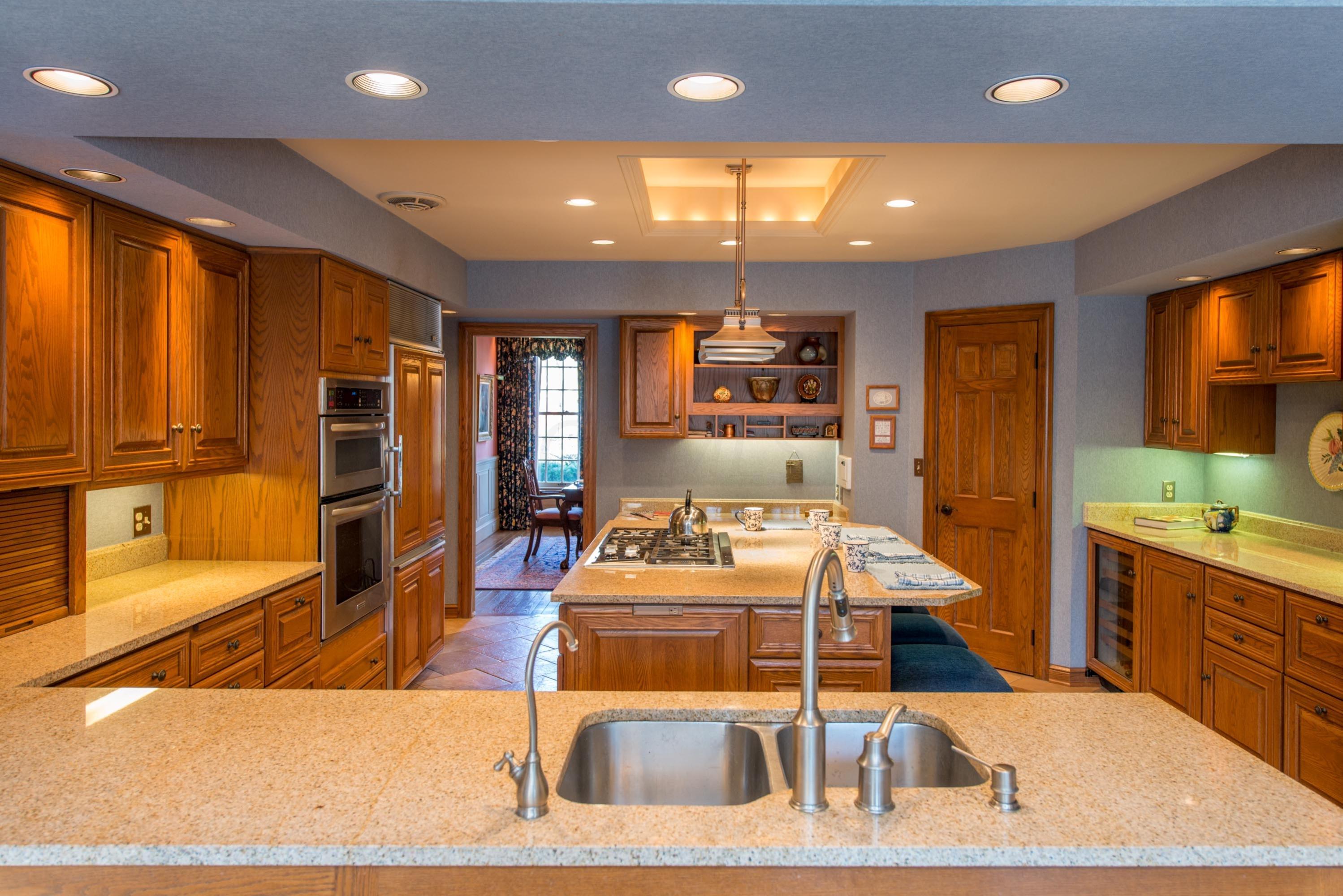 2101 Cheltenham Road Columbus, OH 43220 - Photo 10 of 28