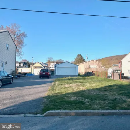 $140,500 | 118 Midland Avenue, Reading, PA 19606