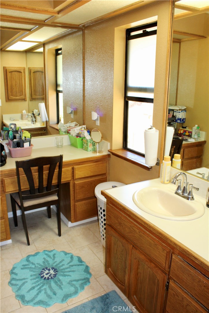 945 Nielson Road Pinon Hills, CA 92372 - Photo 17 of 51 Bathroom 2 with vanity area