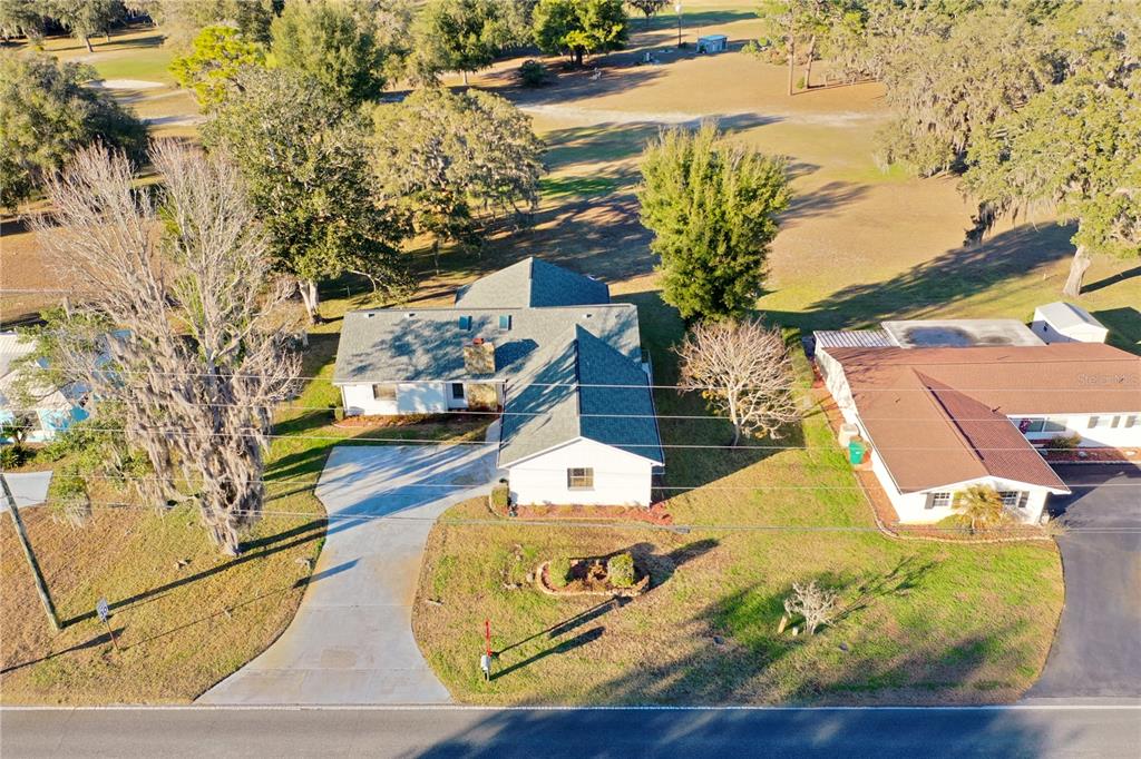 8831 East Sandpiper Drive Inverness, FL 34450 - Photo 37 of 44 a vase of flowers sitting on a table