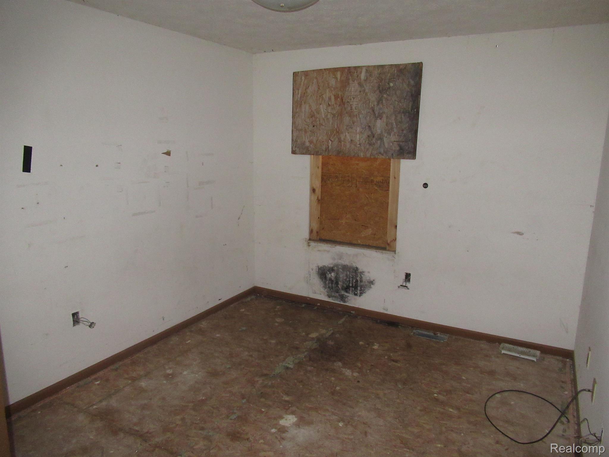 4524 Harding Street Detroit, MI 48214 - Photo 14 of 16 Gallery Image 14