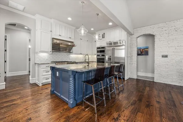$1,300,000 | 8500 Tierra Court, Benbrook, TX 76126