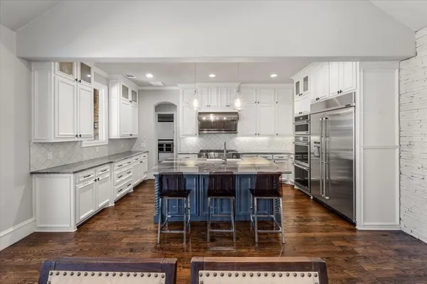 $1,300,000 | 8500 Tierra Court, Benbrook, TX 76126