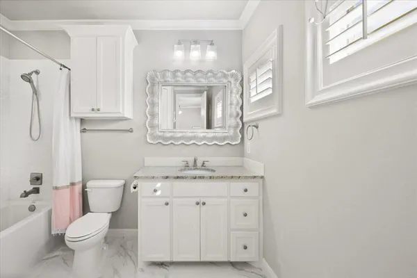 $1,300,000 | 8500 Tierra Court, Benbrook, TX 76126