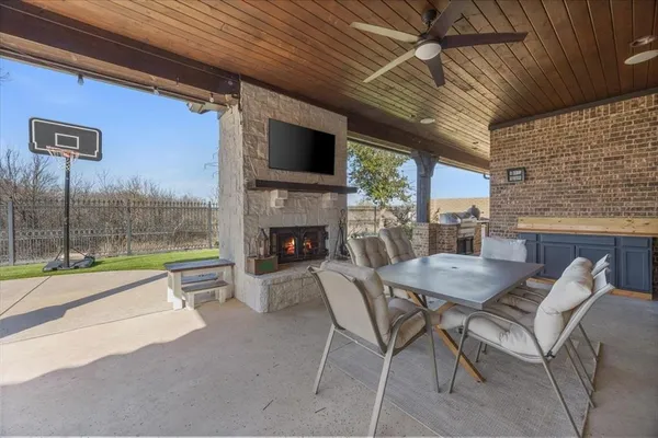 $1,300,000 | 8500 Tierra Court, Benbrook, TX 76126