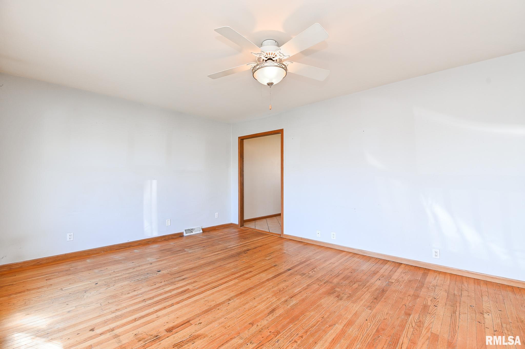 2256 Washington Road Washington, IL 61571 - Photo 17 of 28