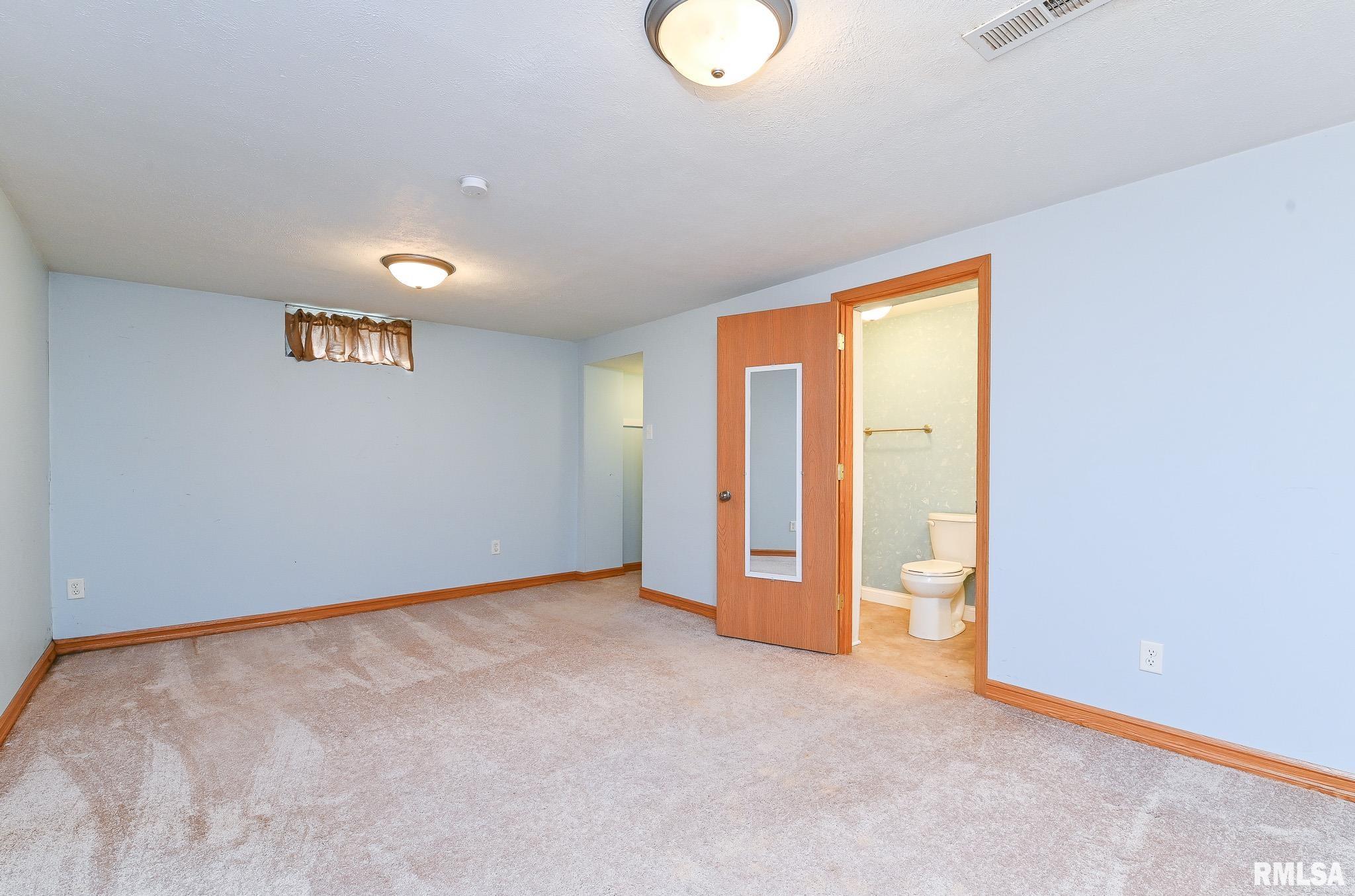 2256 Washington Road Washington, IL 61571 - Photo 21 of 28