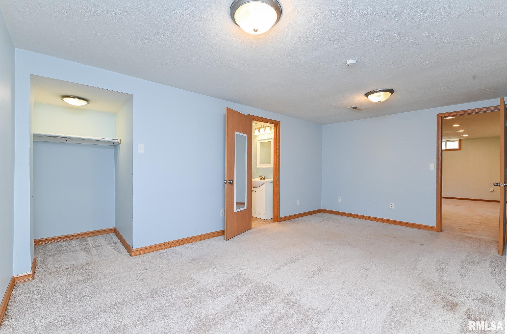 2256 Washington Road Washington, IL 61571 - Photo 22 of 28