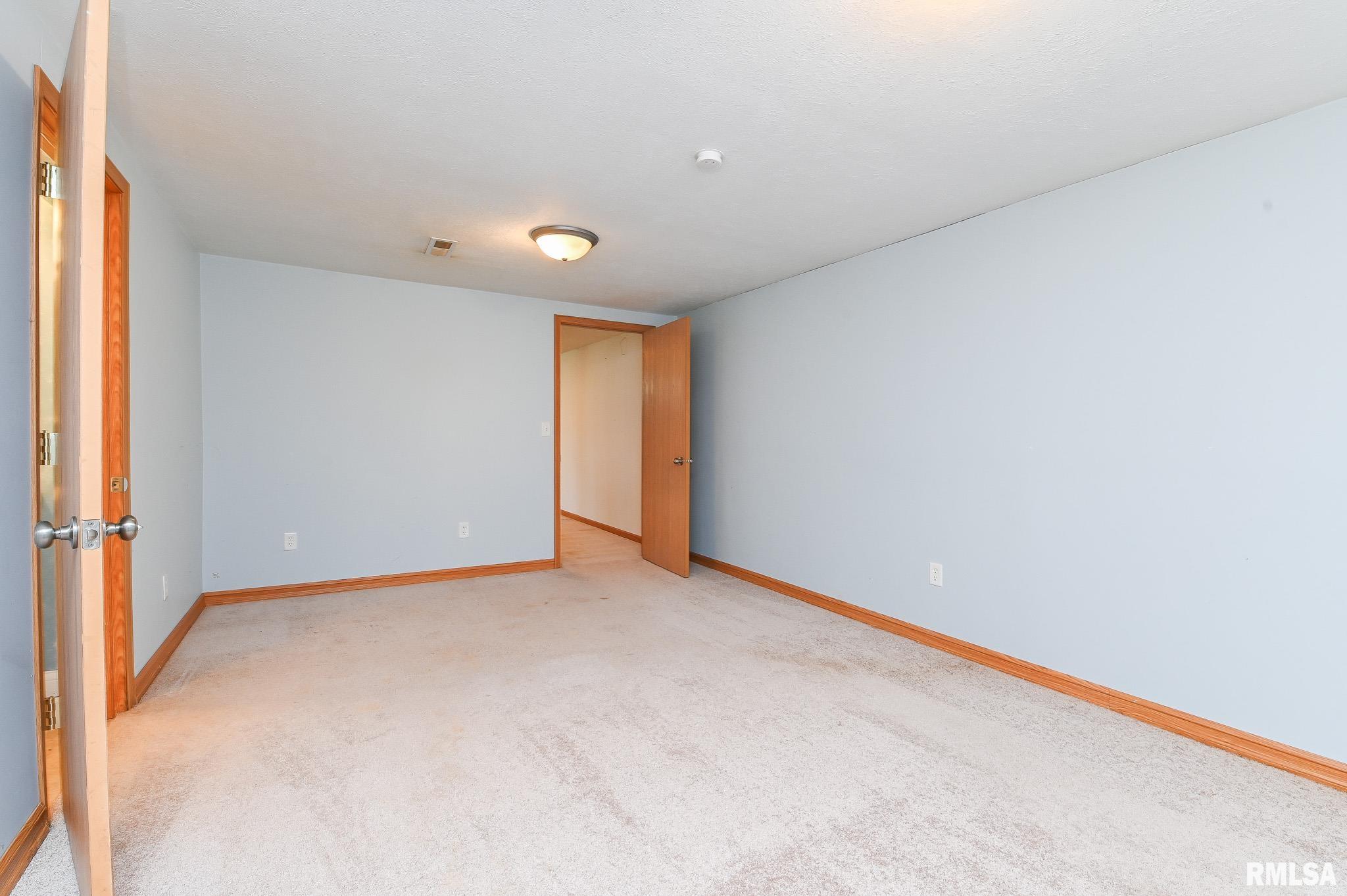 2256 Washington Road Washington, IL 61571 - Photo 23 of 28