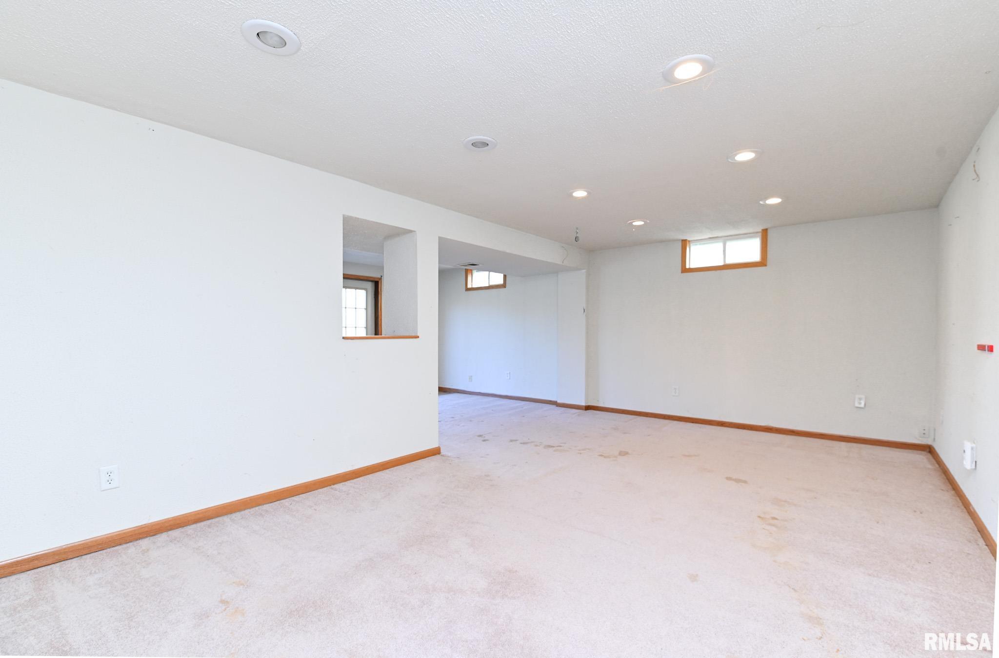 2256 Washington Road Washington, IL 61571 - Photo 24 of 28