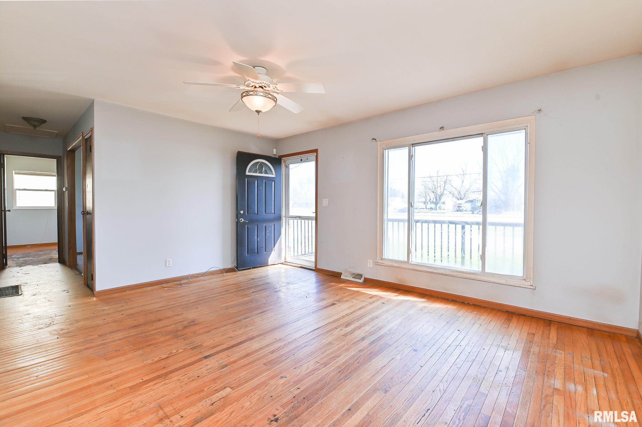 2256 Washington Road Washington, IL 61571 - Photo 6 of 28