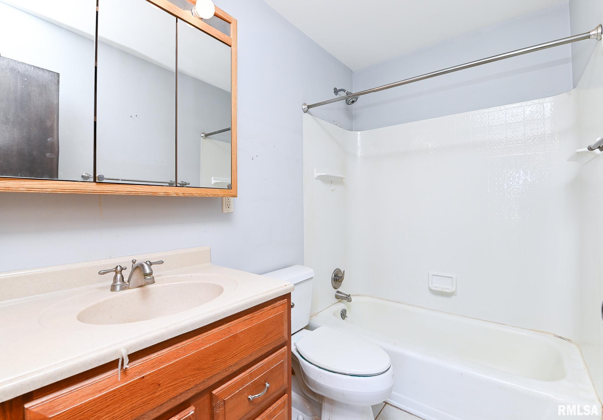 2256 Washington Road Washington, IL 61571 - Photo 9 of 28