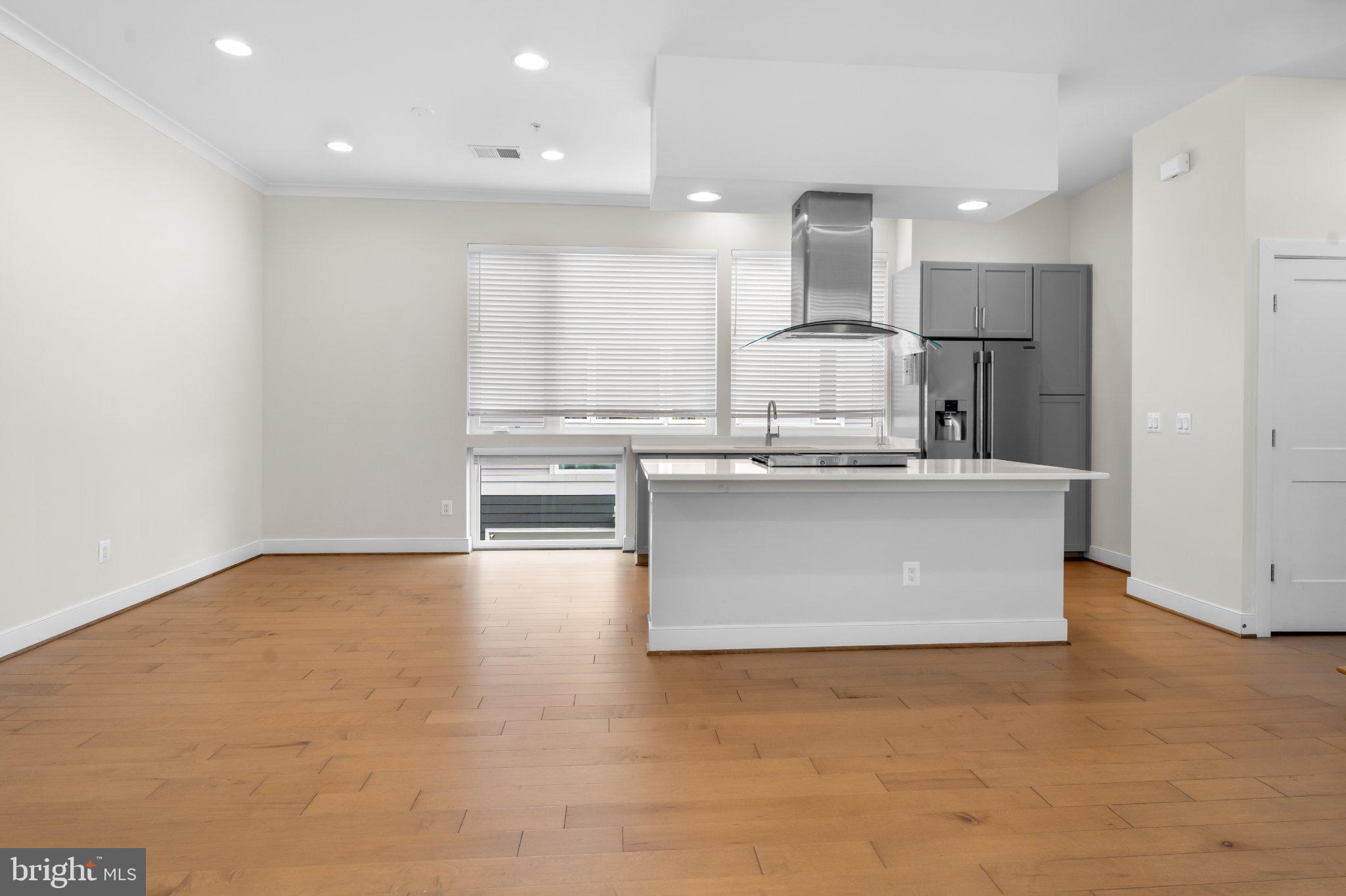 2827 24th Road South Arlington, VA 22206 - Photo 18 of 48 Modern open space with warm tones.