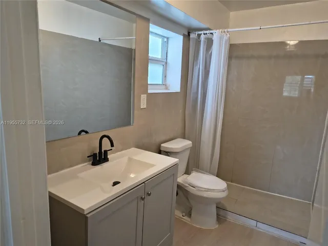 $2,500 | 1030 Northwest 106th Street, Unit 1, Miami, FL 33150