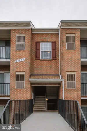 $240,000 | 14805 Rydell Road, Unit B2, Centreville, VA 20121