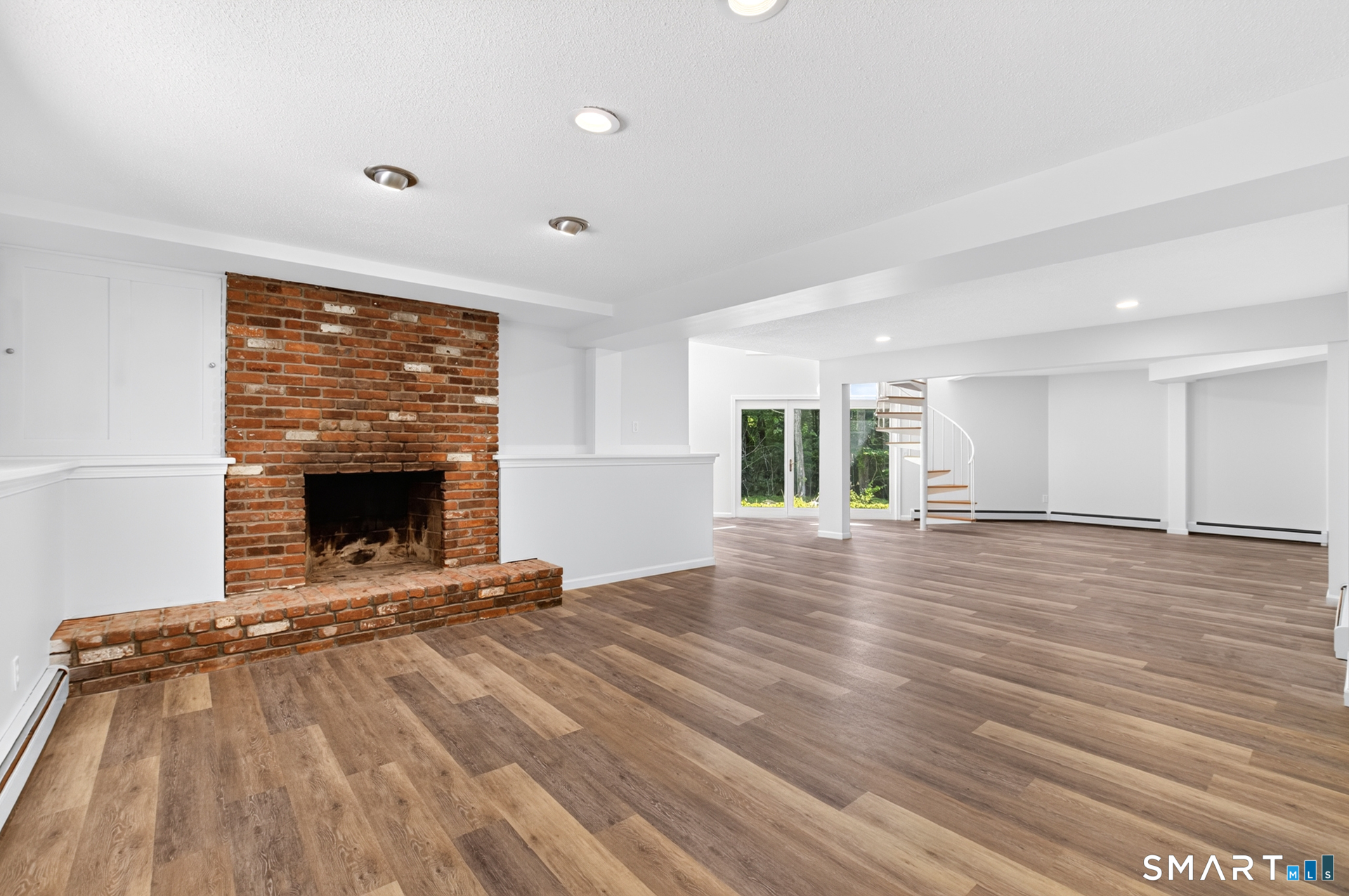 227 W Road Marlborough, CT 06447 - Photo 31 of 35