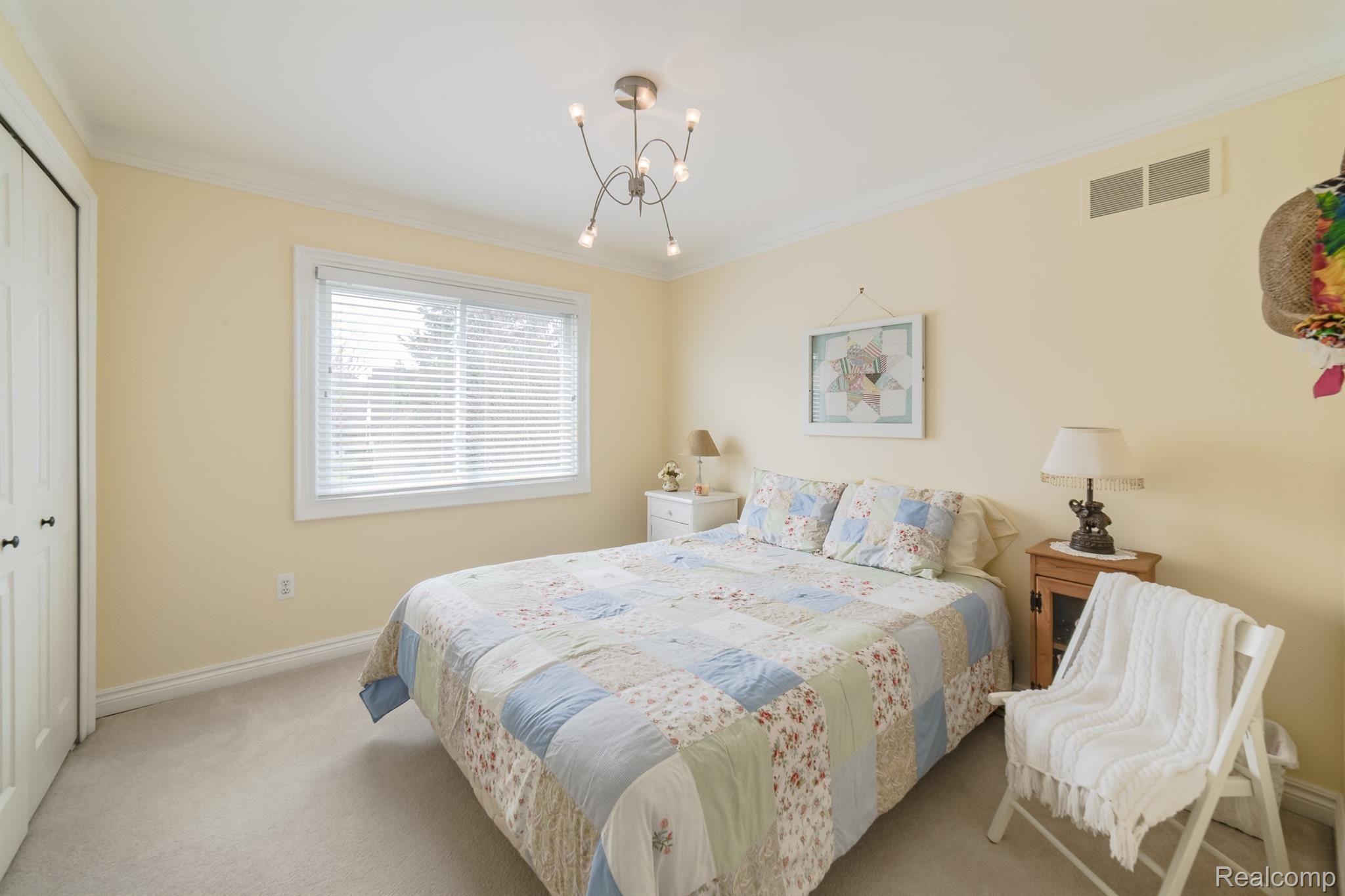 135 Ridge Field Court Oxford, MI 48371 - Photo 42 of 63 135 Ridge Field-44.jpg