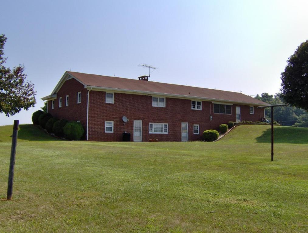 1504 Sontag Road Rocky Mount, VA 24151 - Photo 3 of 21 Rear
