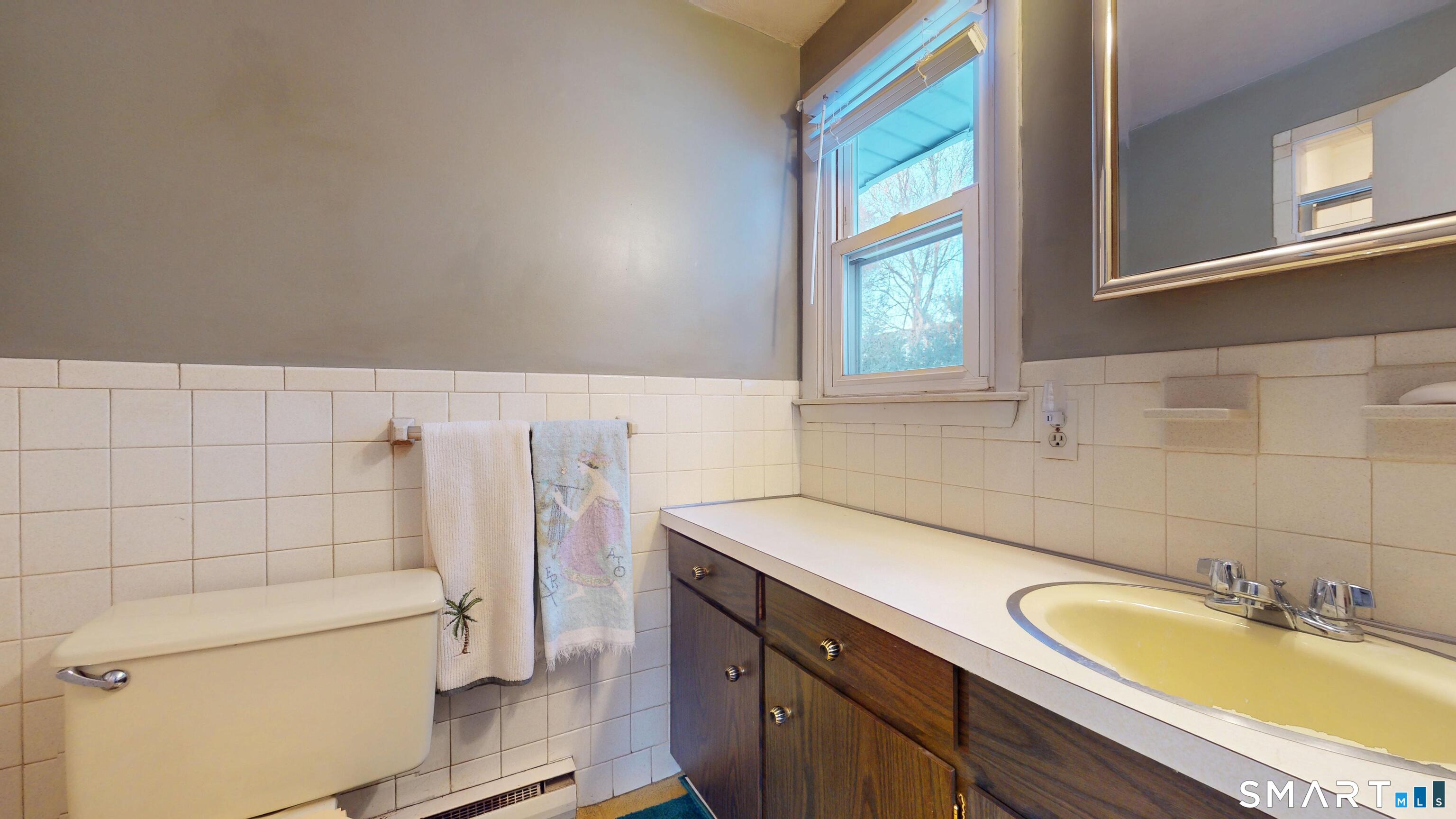 58 Berkeley Place Newington, CT 06111 - Photo 16 of 29