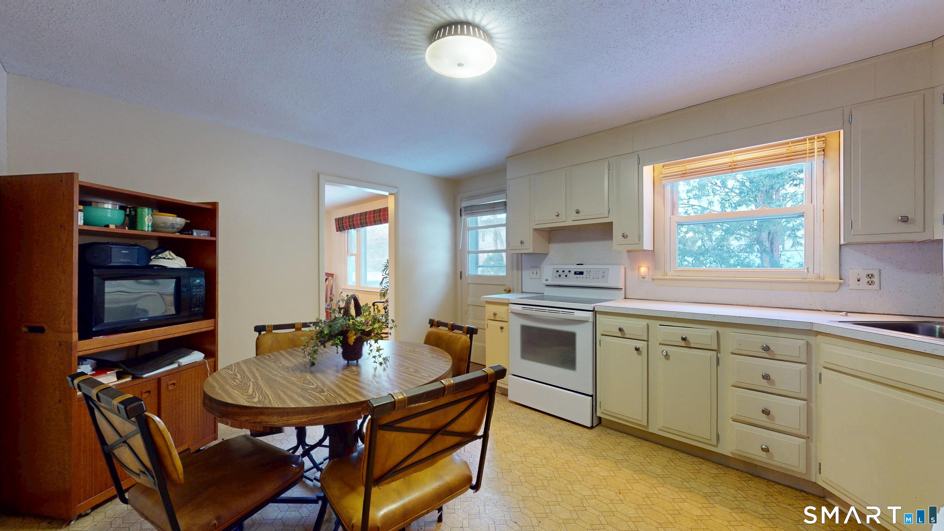 58 Berkeley Place Newington, CT 06111 - Photo 28 of 29