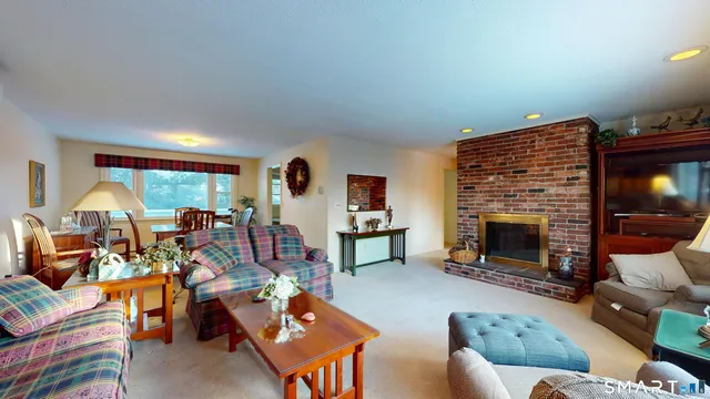 $310,000 | 58 Berkeley Place, Newington, CT 06111