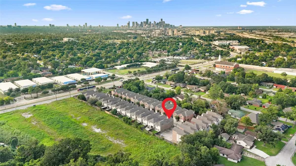 $2,350 | 5166 Oasis Park Lane, Houston, TX 77021
