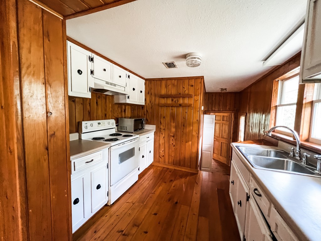 2910 Richards Street Wewahitchka, FL 32449 - Photo 4 of 44