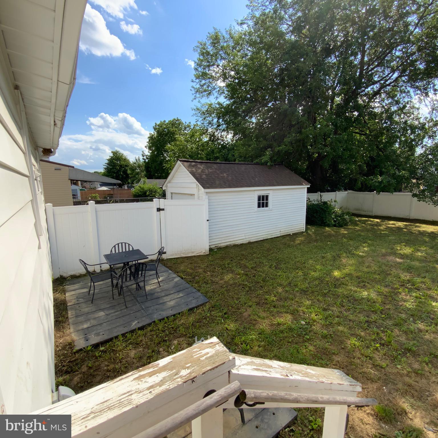 16 West Roland Road Brookhaven, PA 19015 - Photo 5 of 21