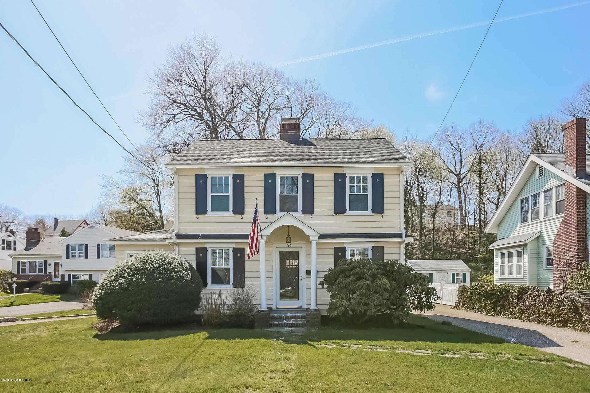 001-Front_View-2618864-medium