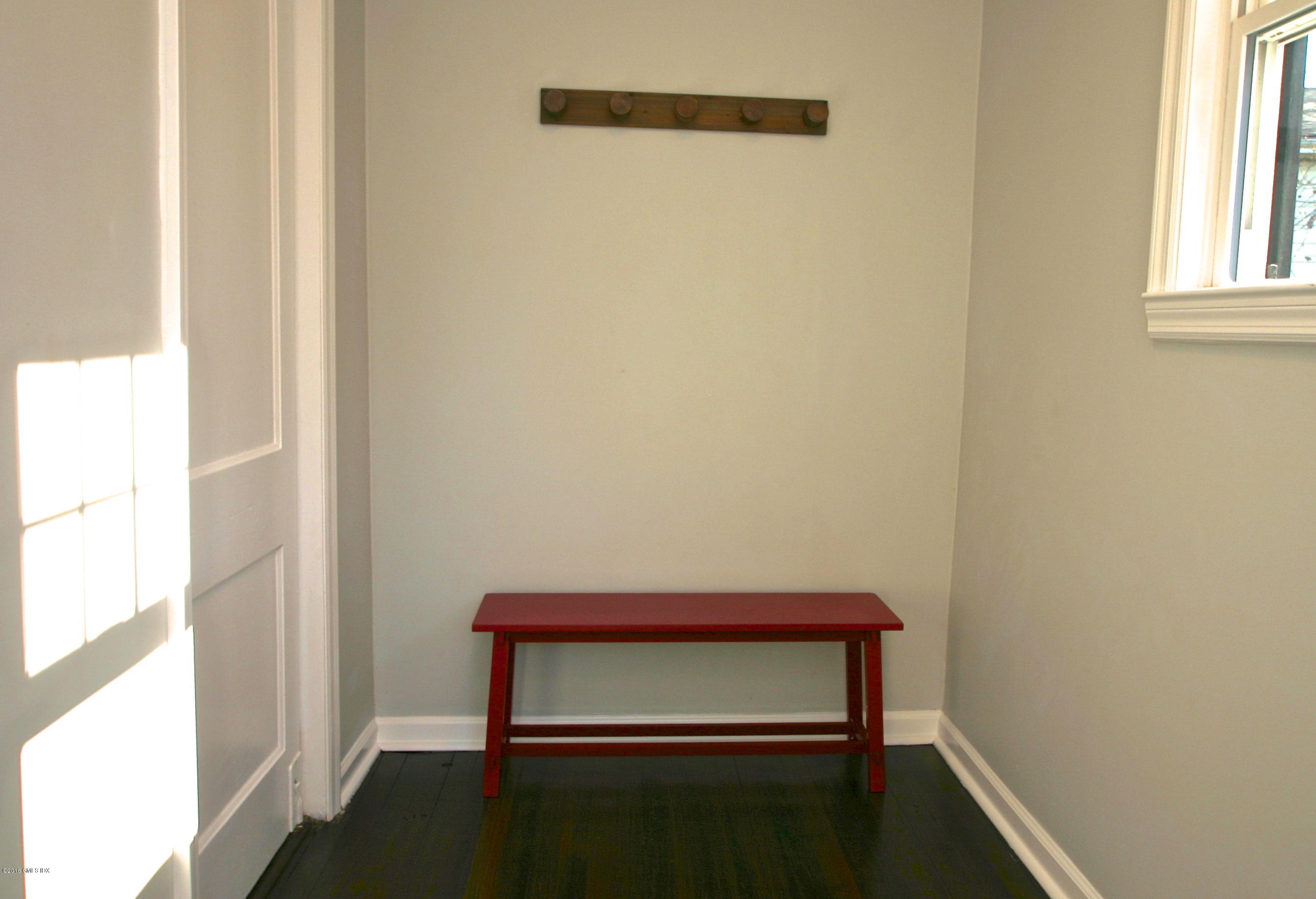24 Sinawoy Road Cos Cob, CT 06807 - Photo 3 of 32 IMG_7132