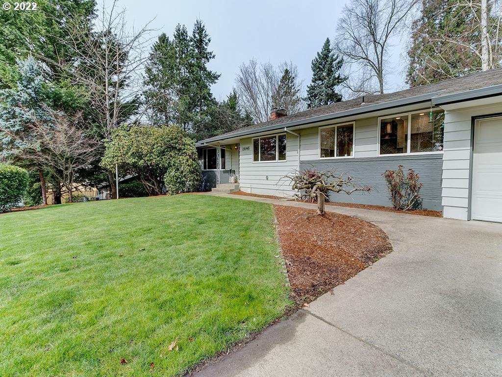 15045 Southwest Bull Mountain Road Tigard, OR 97224 - Photo 3 of 32 Gallery Image 3