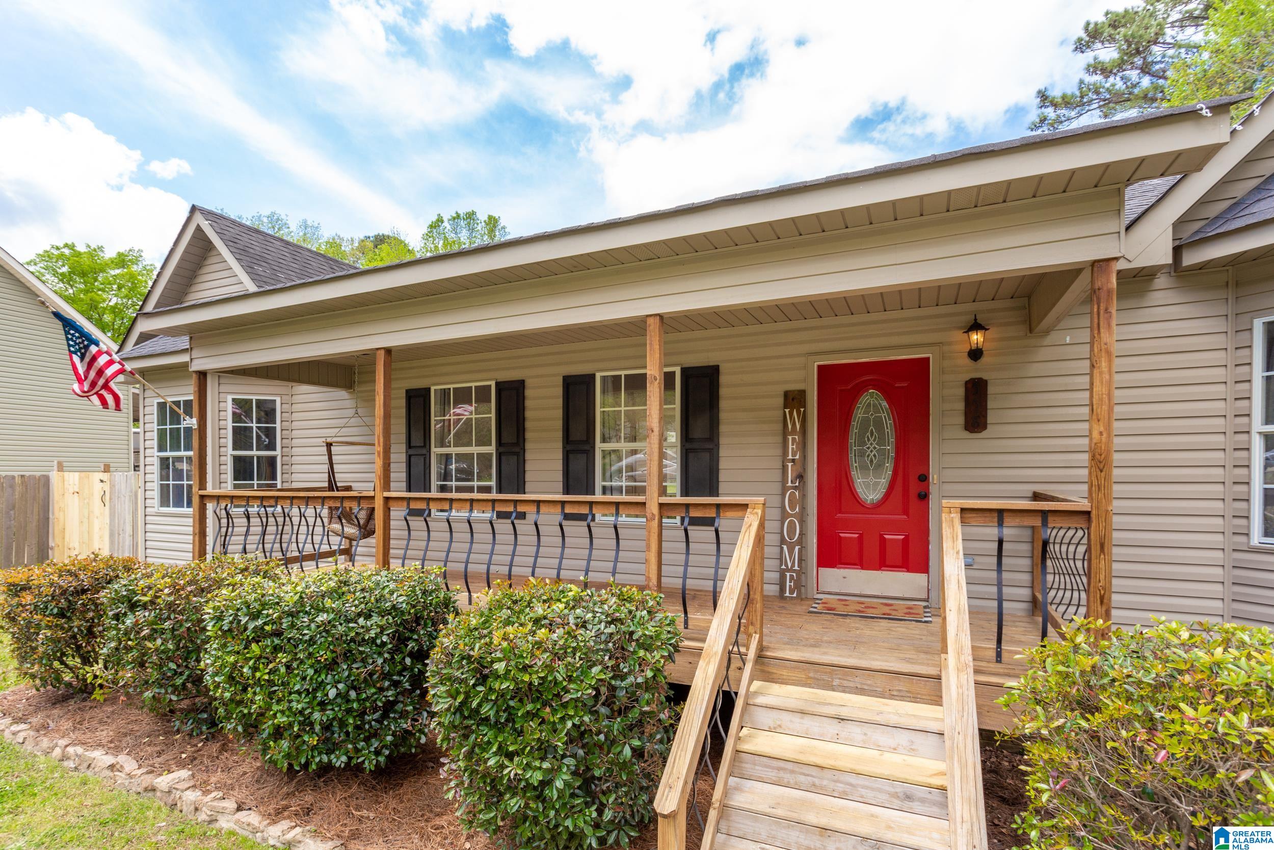 558 Whittaker Place Leeds, AL 35094 - Photo 2 of 34