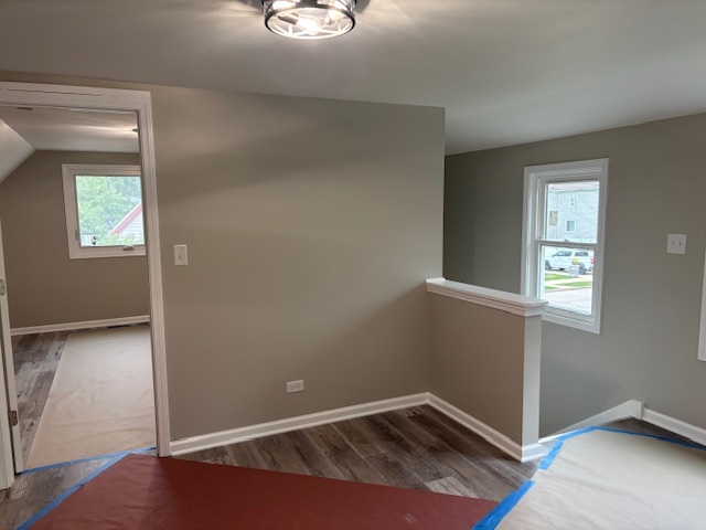 456 Franklin Boulevard Elgin, IL 60120 - Photo 24 of 32 an empty room with windows