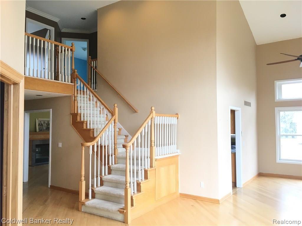 1890 East Hamlin Road Rochester Hills, MI 48307 - Photo 5 of 32